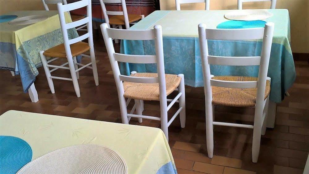 Hotel Sainte Anne "Le Verdon" Ле Сал-сюр-Вердон Екстериор снимка